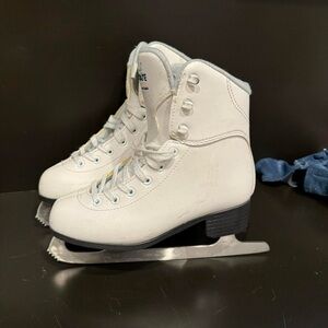 Girls soft skates ice skates